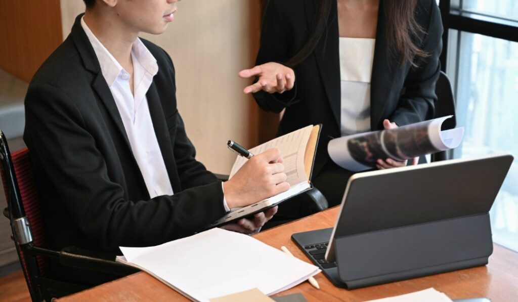 公務員が弁護士に退職代行を依頼する理由と労働組合との違い
