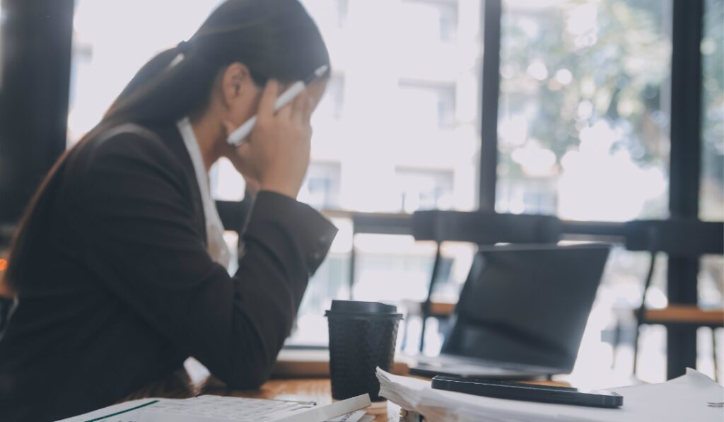 人間関係や職場環境が原因で仕事をすぐ辞めたい場合の解決策