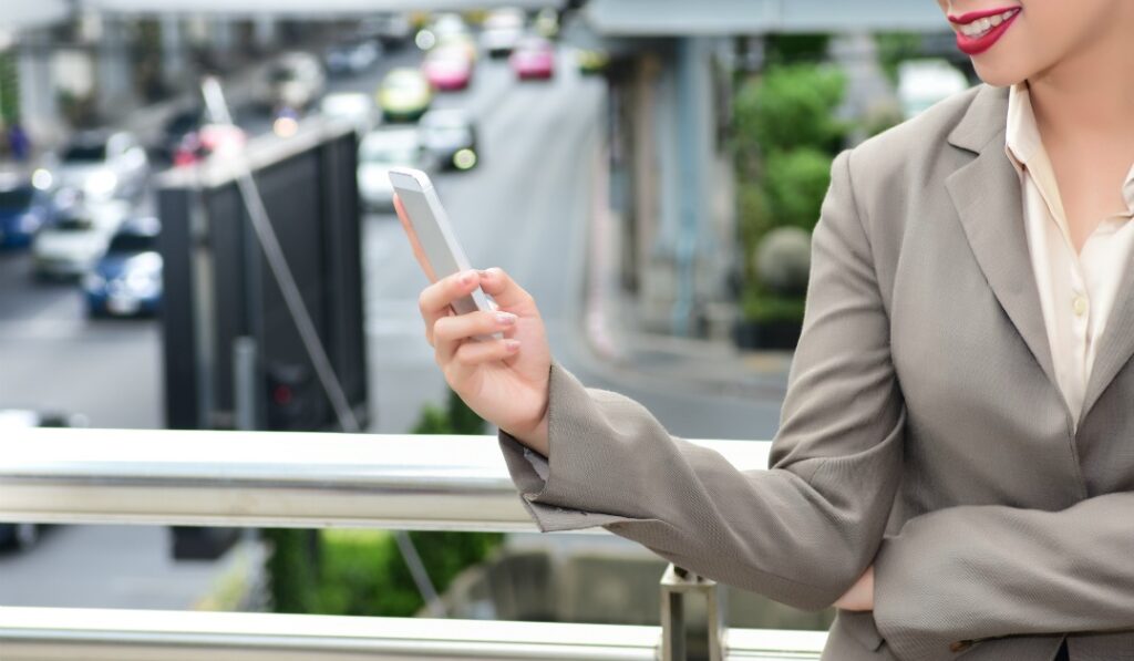 ブラック企業の辞め方:退職代行サービスを利用するメリットと選び方のポイント