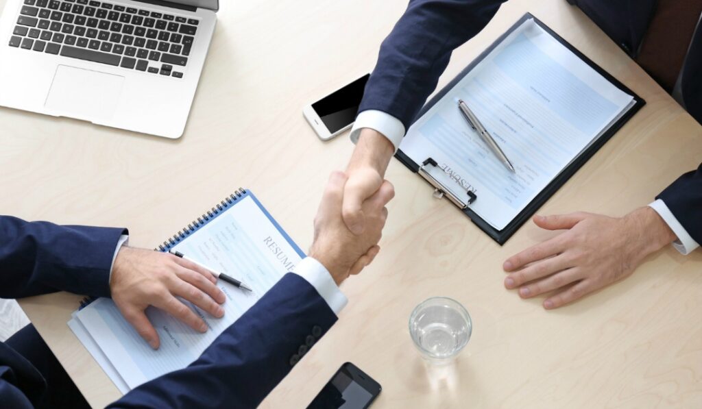 退職代行の「弁護士監修」とは何か？本当の意味を解説