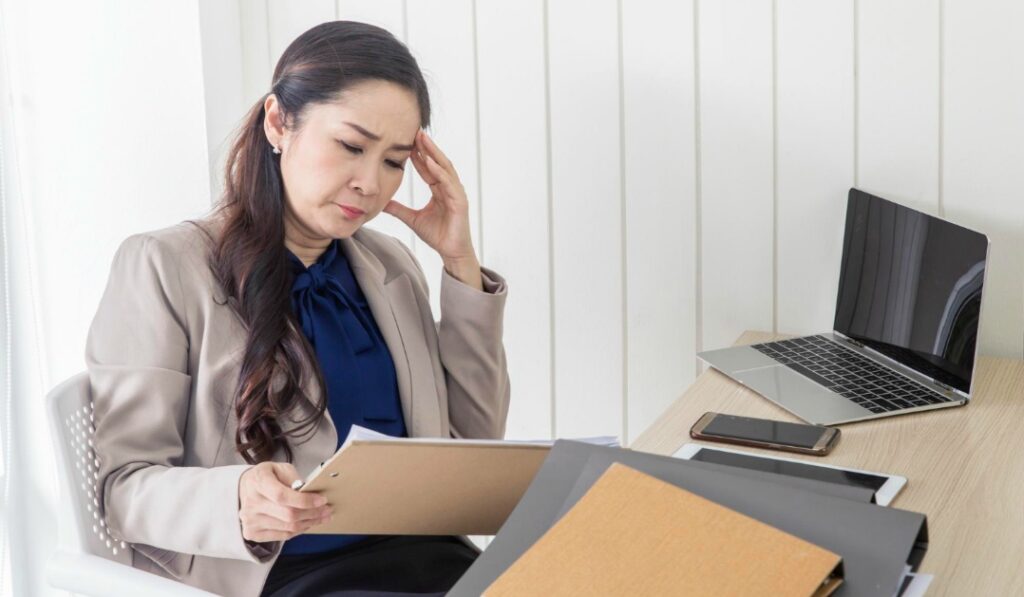 退職代行に給料未払い請求を依頼する際の費用と追加料金