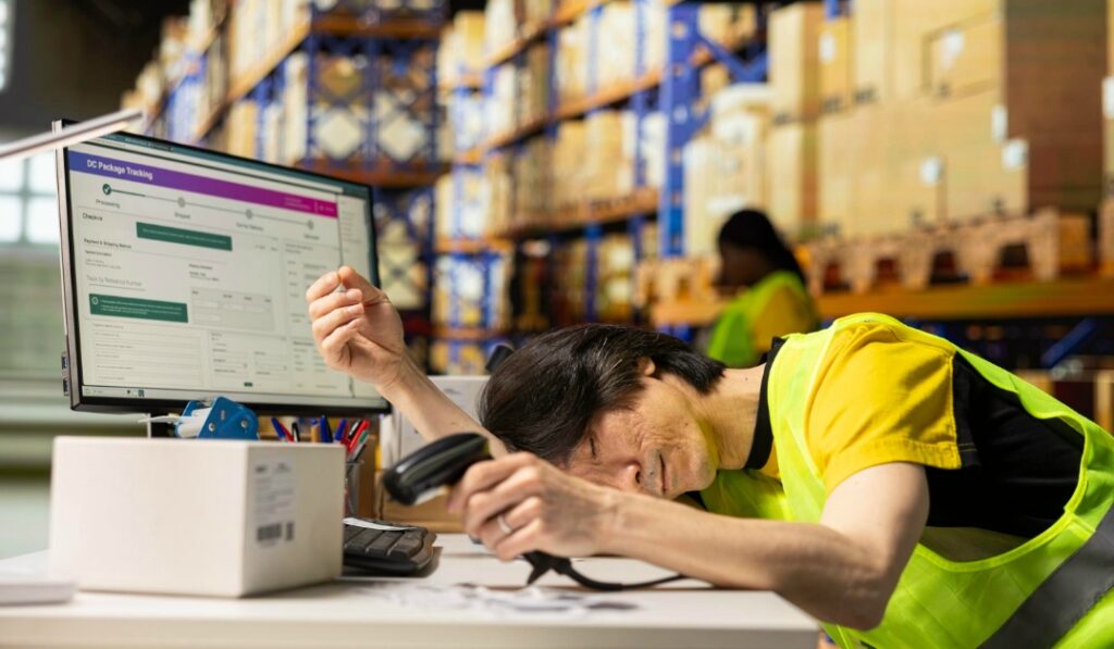 「即日退職」を実現!工場勤務者が退職代行を使うメリット