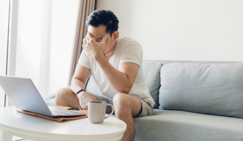 なぜ退職後に損害賠償を請求されるのか?主な理由と対策