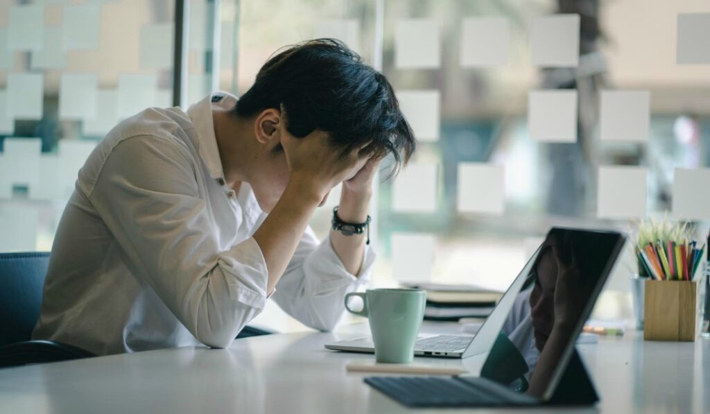 引き継ぎを放棄しても損害賠償請求される可能性と対処法