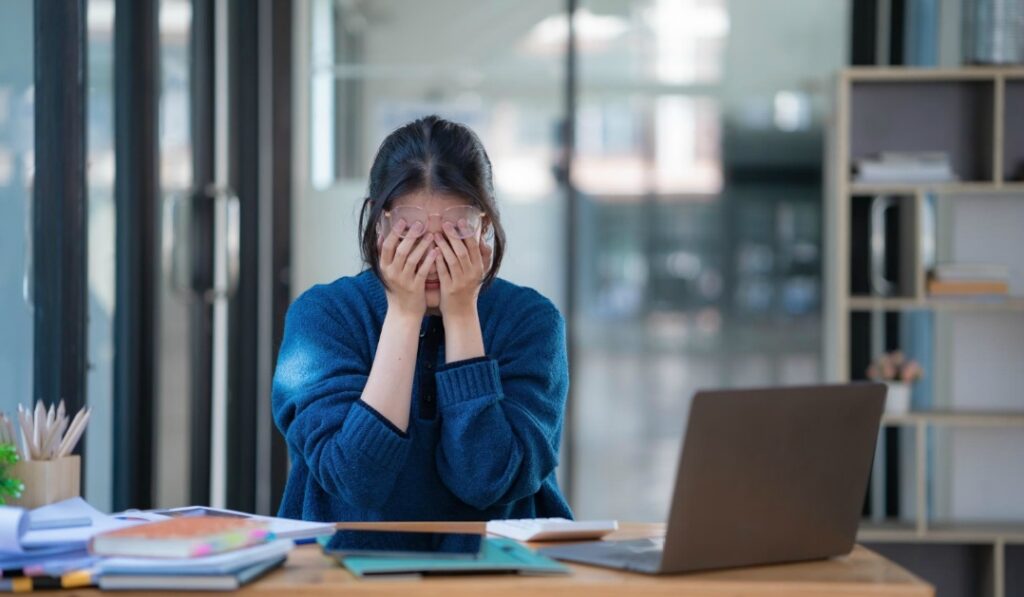 退職代行が怪しいと感じる理由とは?利用者の不安を解説