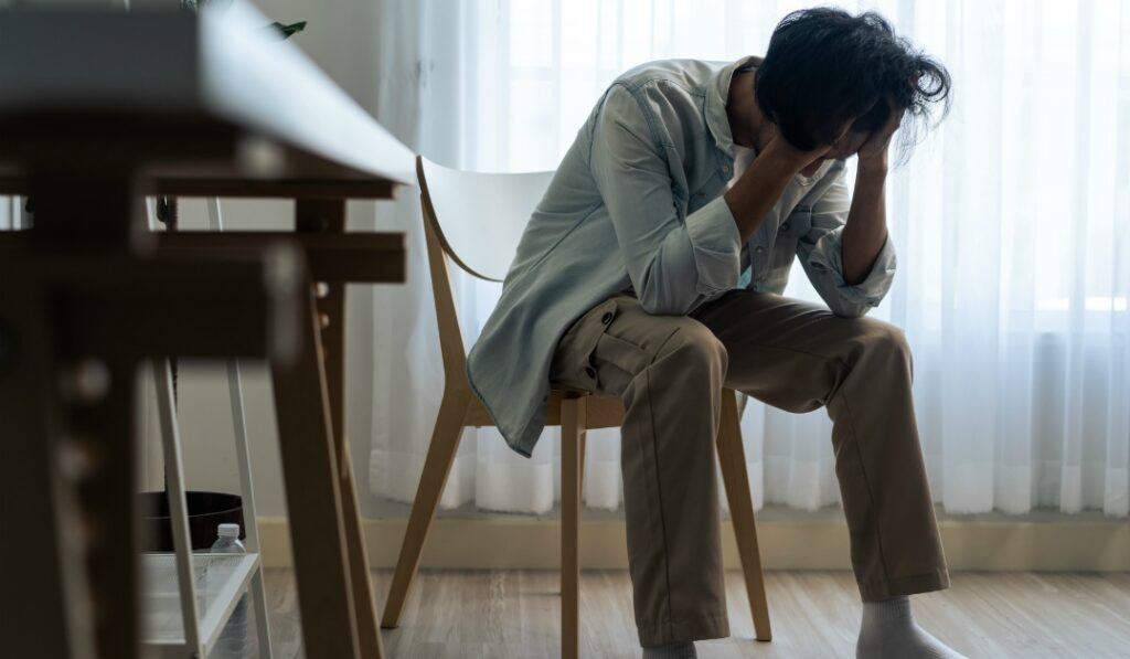 個人事業主が業務委託契約解除で損害賠償請求されるリスクと対処法