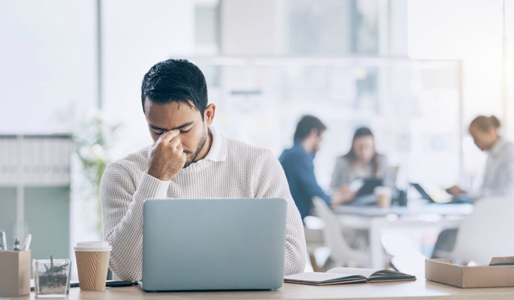 試用期間満了の退職は解雇？自己都合？法律上の正しい扱い【解雇・通知書】