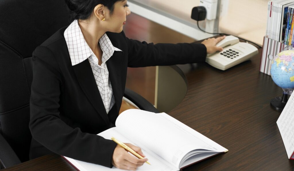 弁護士に退職代行を依頼すると誓約書問題はどう変わる？