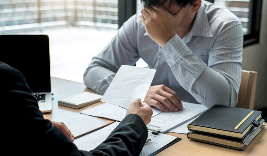 新卒が退職代行を使う典型的なケース