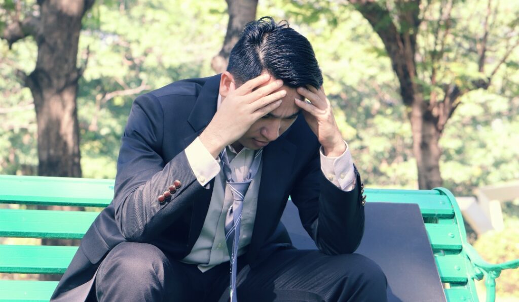 大阪で退職代行を使うと損害賠償される？