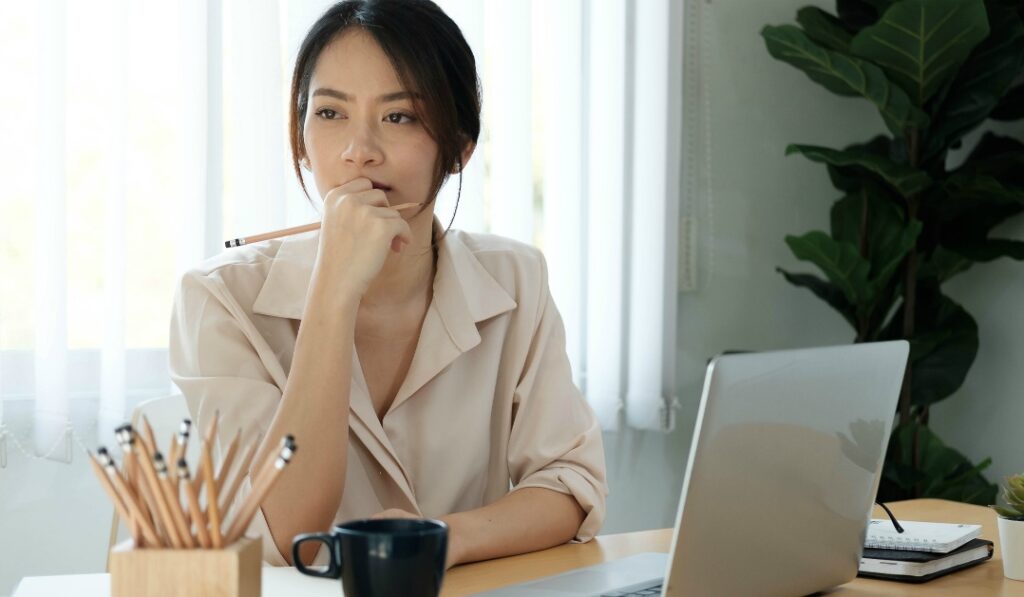 公務員の退職は弁護士の退職代行に依頼すべき理由