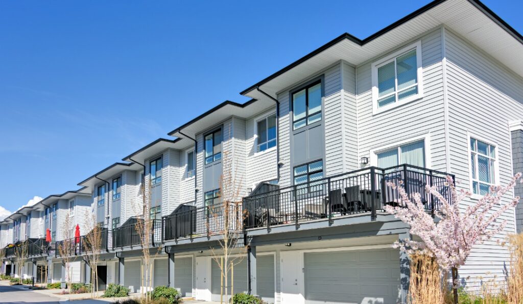 退職代行を使うと社宅・寮の退去日はどうなる？退職日との関係を解説