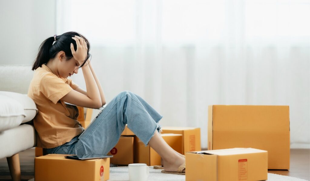 退職後に社宅・寮を「すぐ出ていけ」と言われるケースはある？猶予期間の考え方