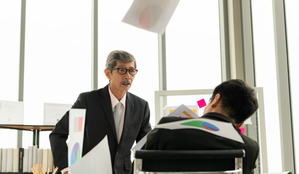 退職を伝えた後に嫌がらせされた時の対応策