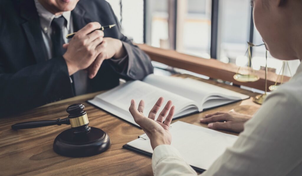 新卒が毎日怒られて辞めたい時の法的な権利
