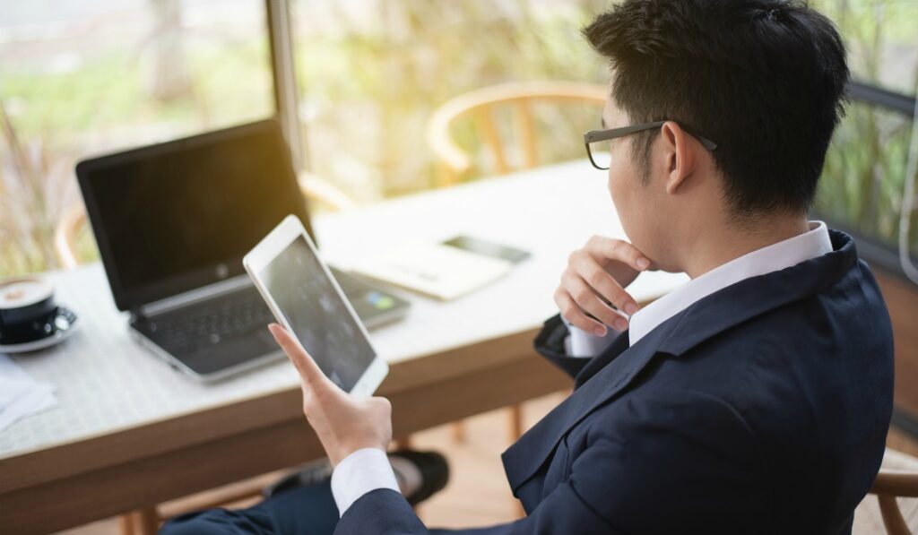 教員の退職代行は弁護士への依頼がおすすめな理由
