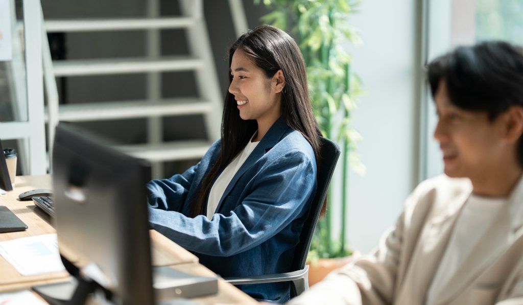 会社を突然辞めたら損害賠償を請求される？